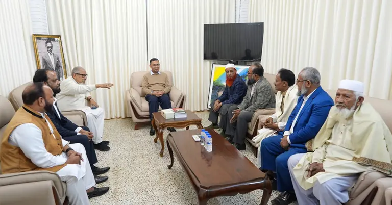 তারেক রহমানের সঙ্গে ১২ দলীয় জোটের নেতারা